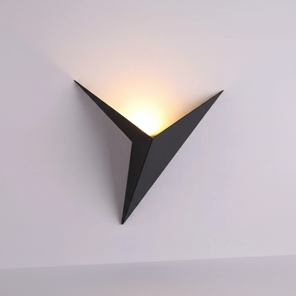 Dreieckige Minimalistische Wandlampe - TriGlow